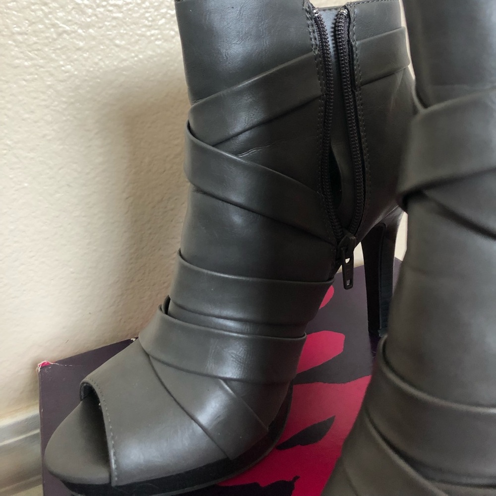 Booties - Picture 3 of 3